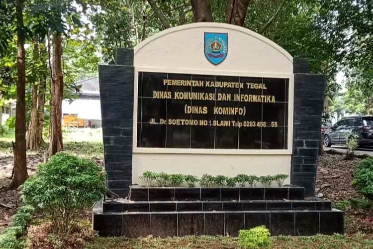 Gedung / Tugu Diskominfo Tegal